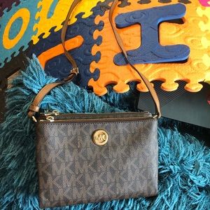 Michael Kors crossbody!